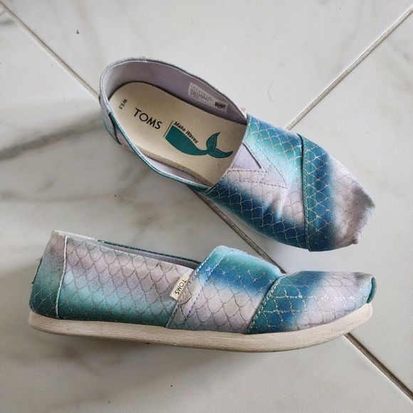 Toms Slip-On Shoes | Mermaid Scale Tail Pattern | size 5.5 - Picture 2 of 5
